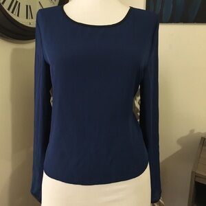 Forever‎ 21 blue top with black trim
